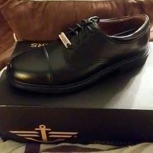 DOCKERS Gordon Mens Leather Dress Shoes